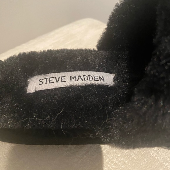 NWOT Steve Madden Slippers - Picture 2 of 4